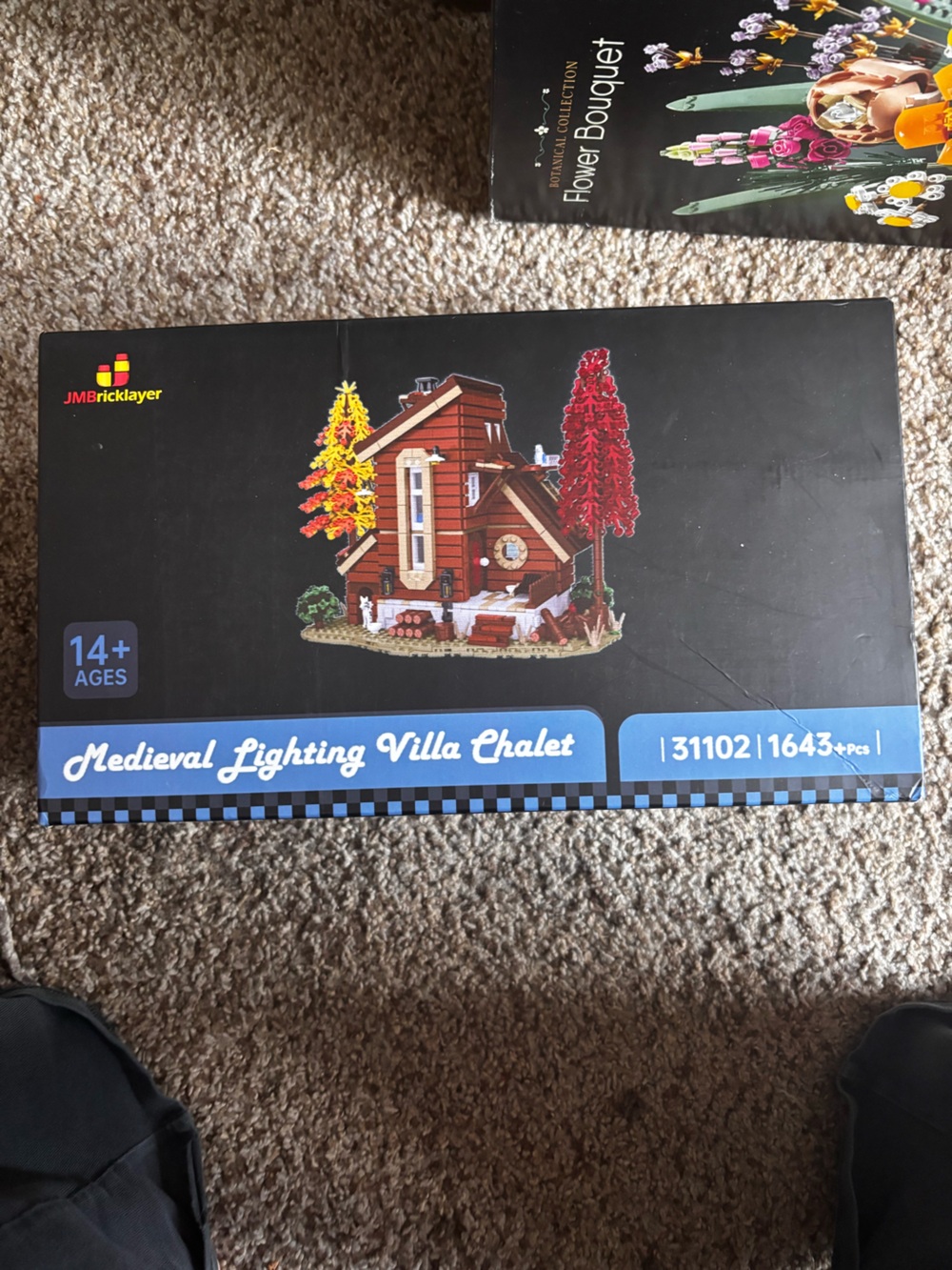 JMB Ricklayer Medieval Lighting Villa Chalet Building Set - Black, Brown, Red